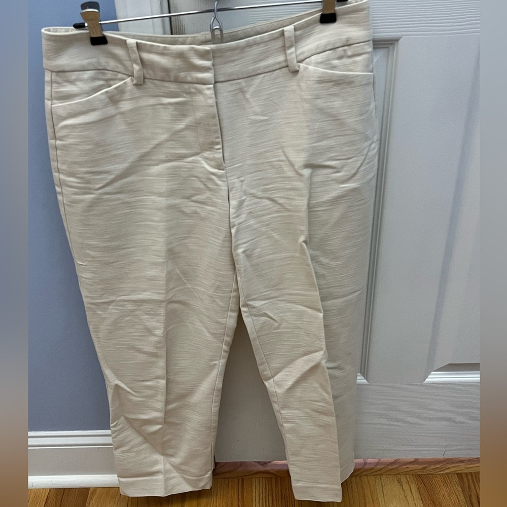 Capri, Ann Taylor, size 6, light bege